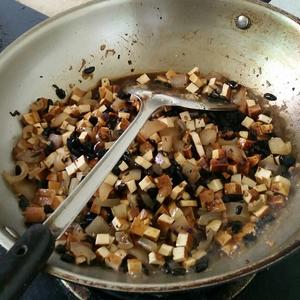 香干豆豉肉皮（超级下饭）的做法 步骤5