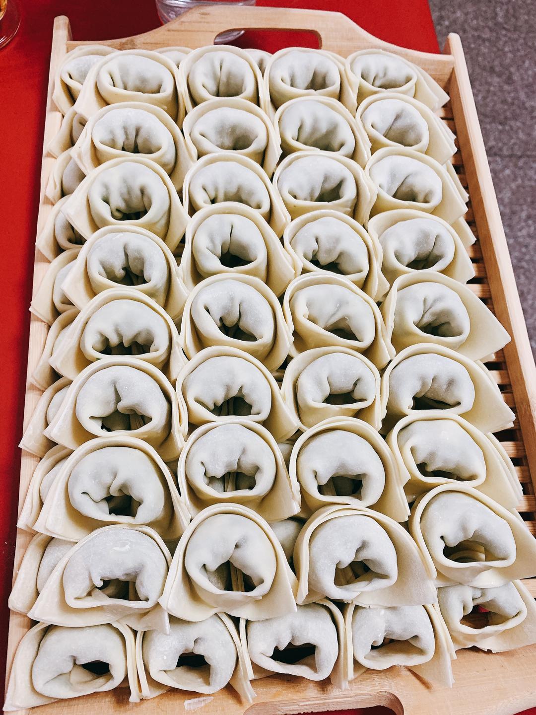 青菜香菇大馄饨