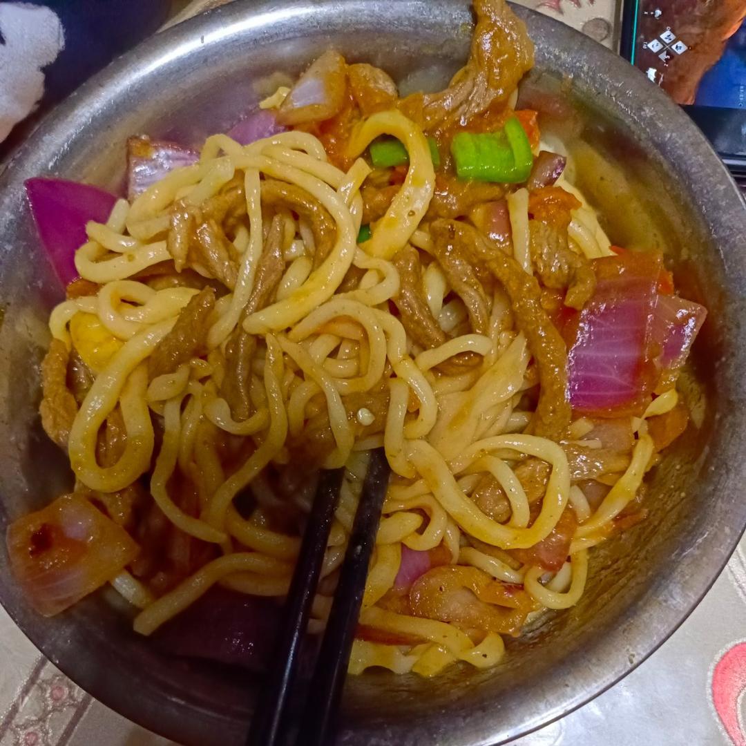 新疆炒拉条子