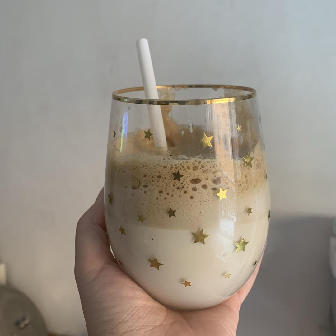 最近超火的泡沫咖啡奶盖☕️又名“4000次咖啡”
