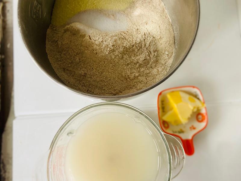 纯奶手撕吐司的做法 步骤1