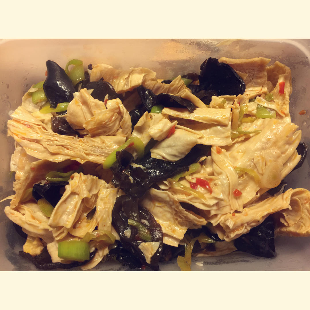 黑木耳炒腐竹