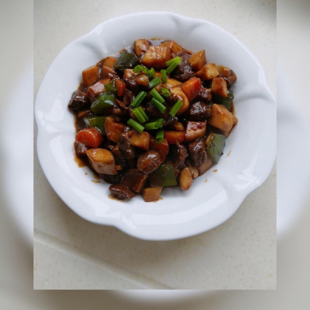 家常菜~杏鲍菇烧牛肉粒