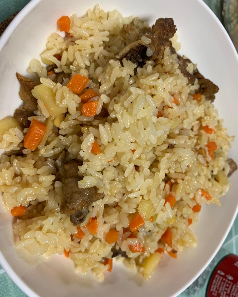 喷香排骨焖饭（爆好吃）