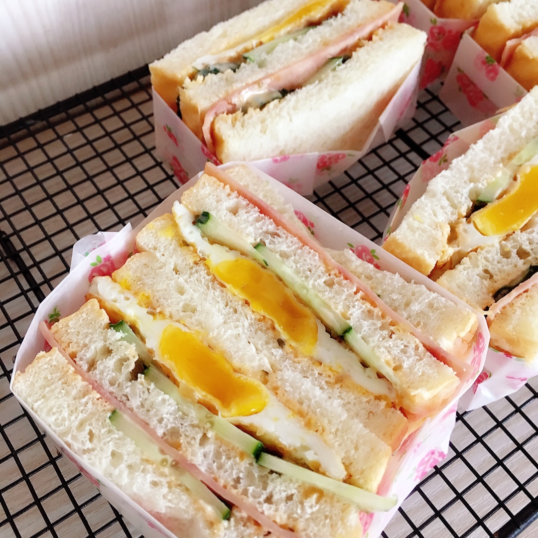 嗲嗲-2做的三明治纸盒折法