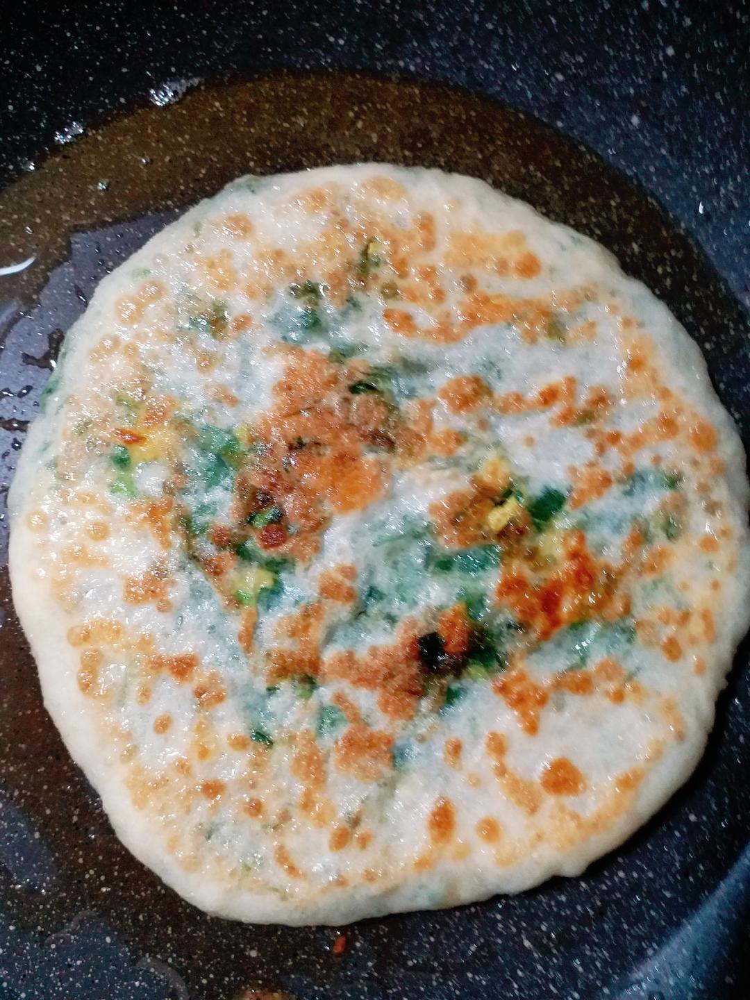 韭菜鸡蛋粉丝饼（菜盒子）