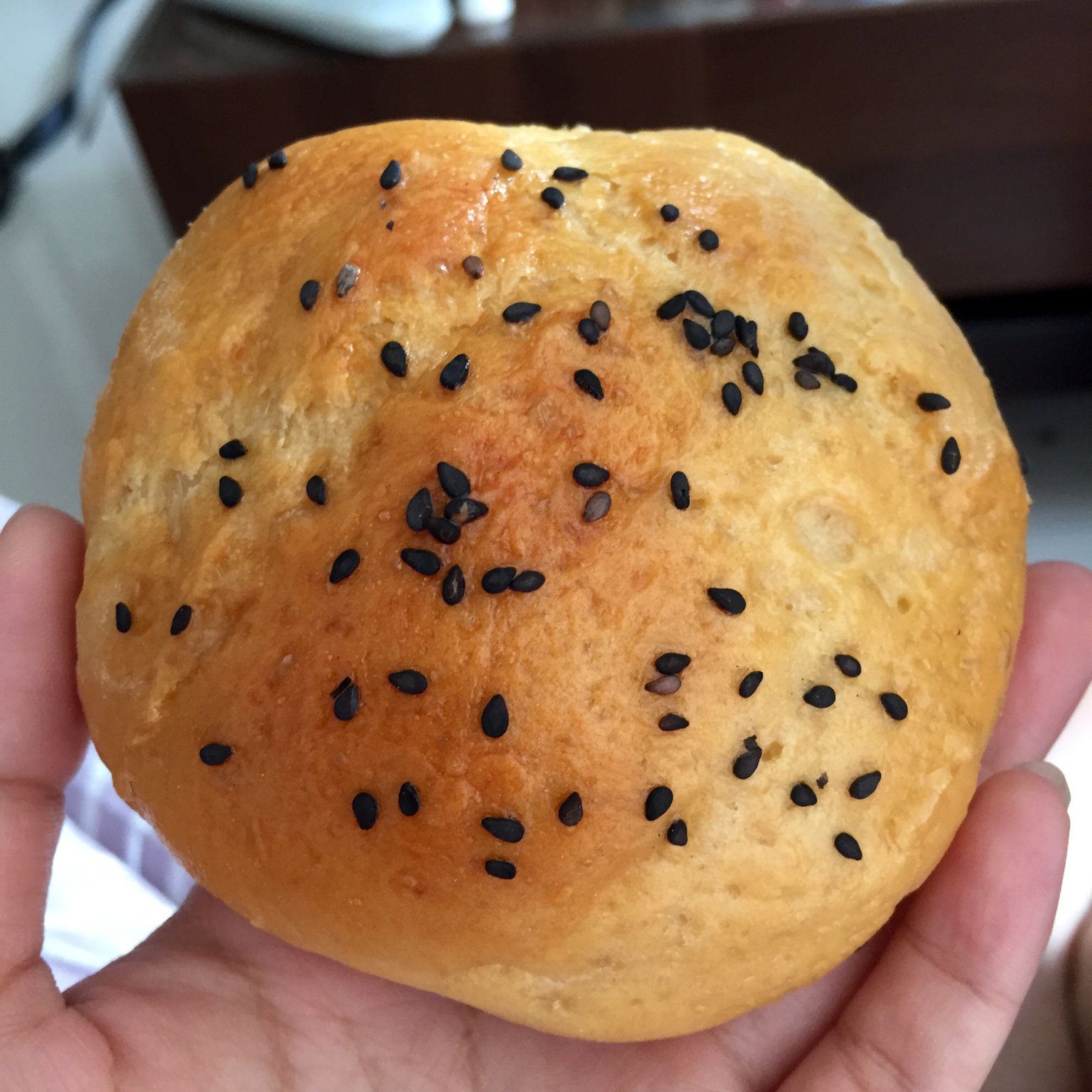 大人小孩都爱不释口的【蜂蜜牛奶小餐包】