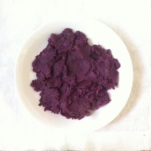 香煎黑芝麻紫薯饼的做法 步骤3