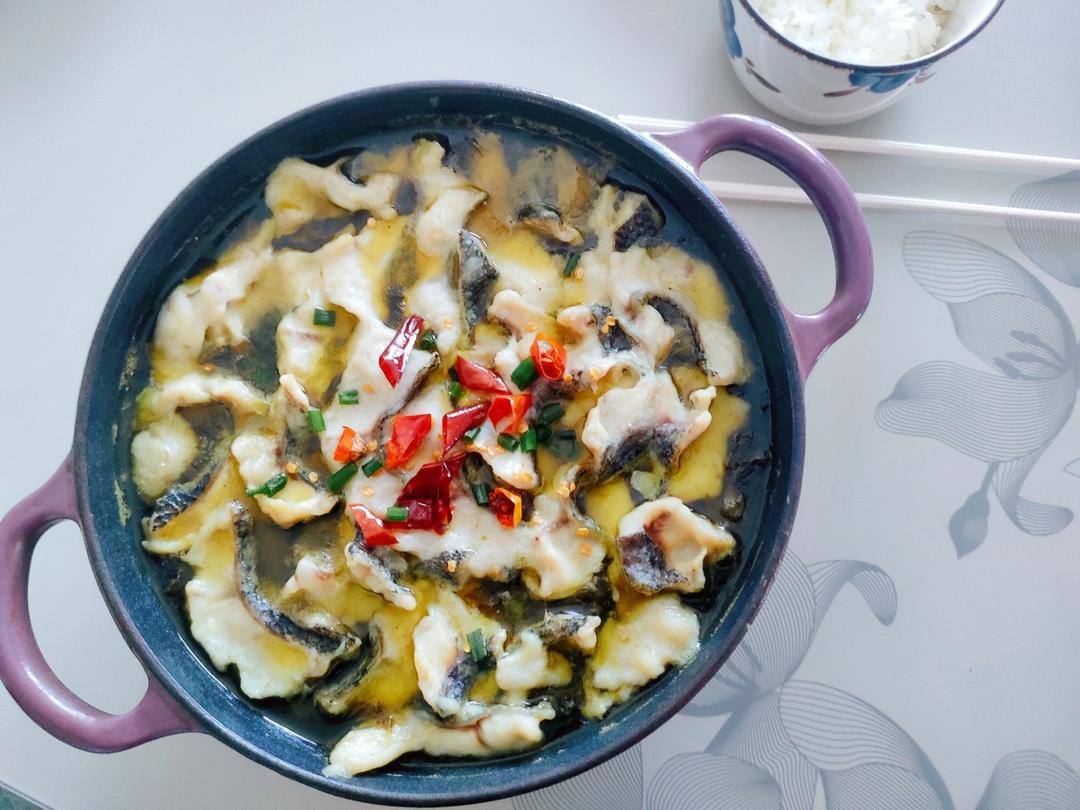 老坛酸菜鱼乌冬面