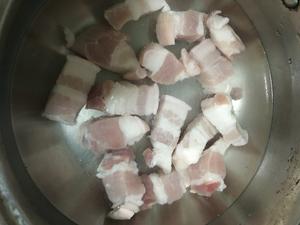 红烧鲍鱼五花肉的做法 步骤2