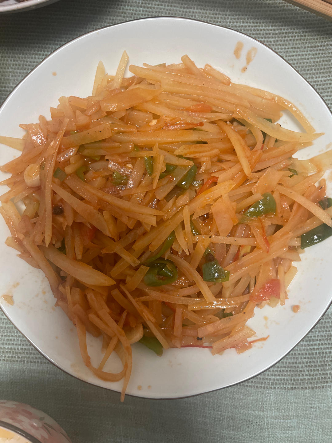 家常素菜西红柿炒土豆丝（番茄炒土豆丝）