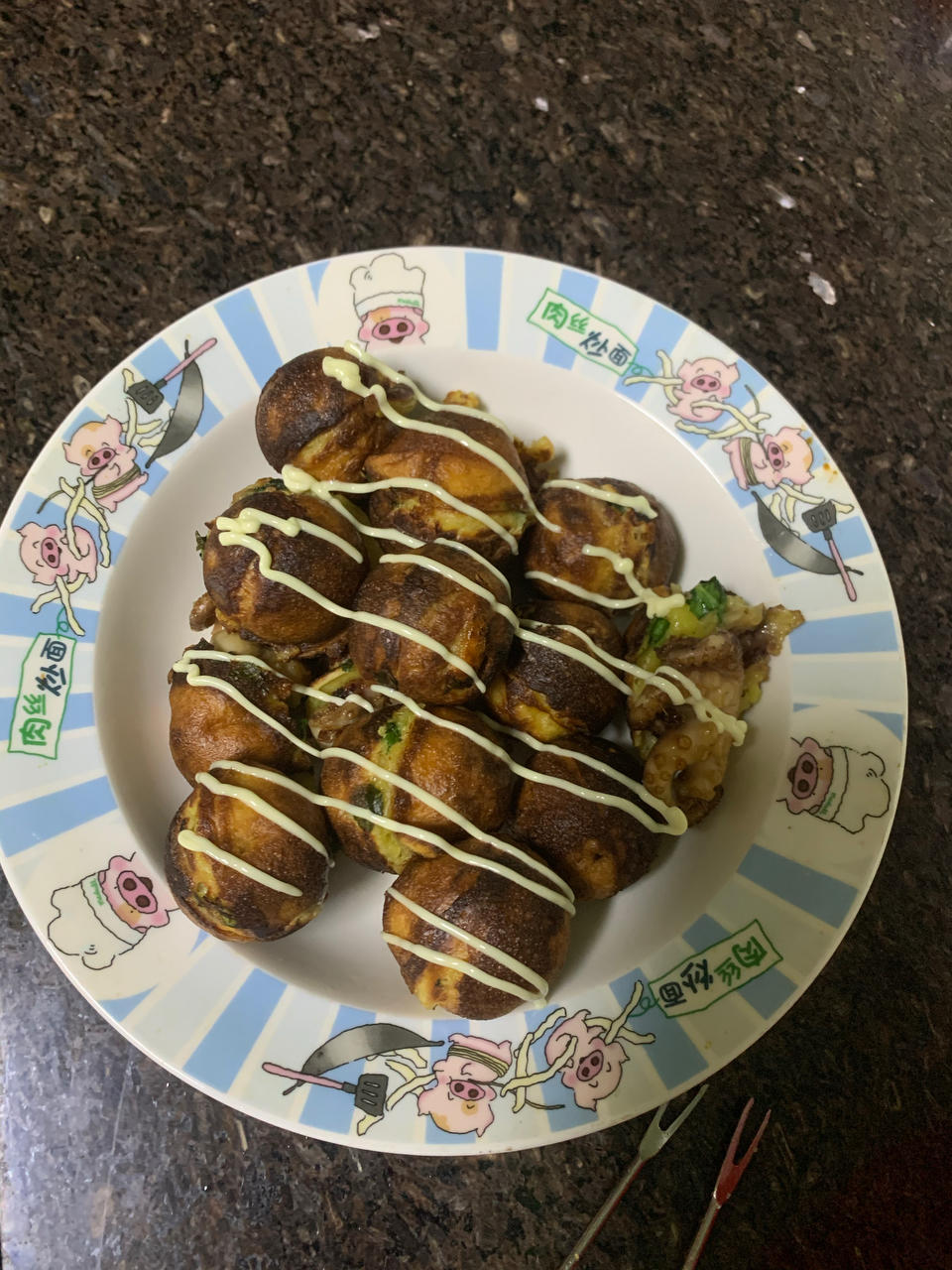 刚好一盘12颗的章鱼小丸子（附自制照烧酱）