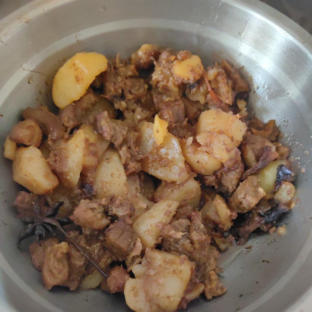 炖牛肉