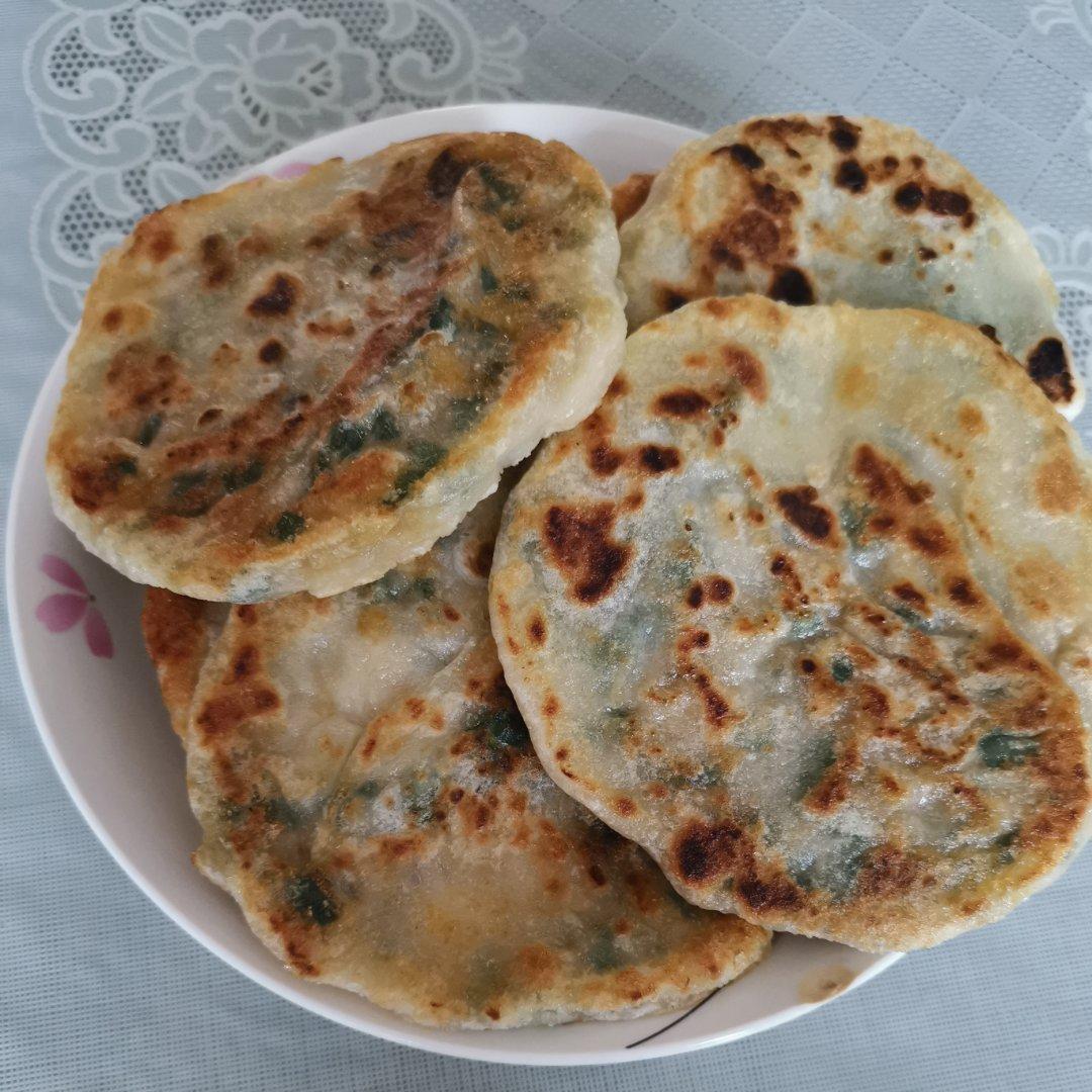 薄皮大馅儿韭菜盒子，冷了也不变硬