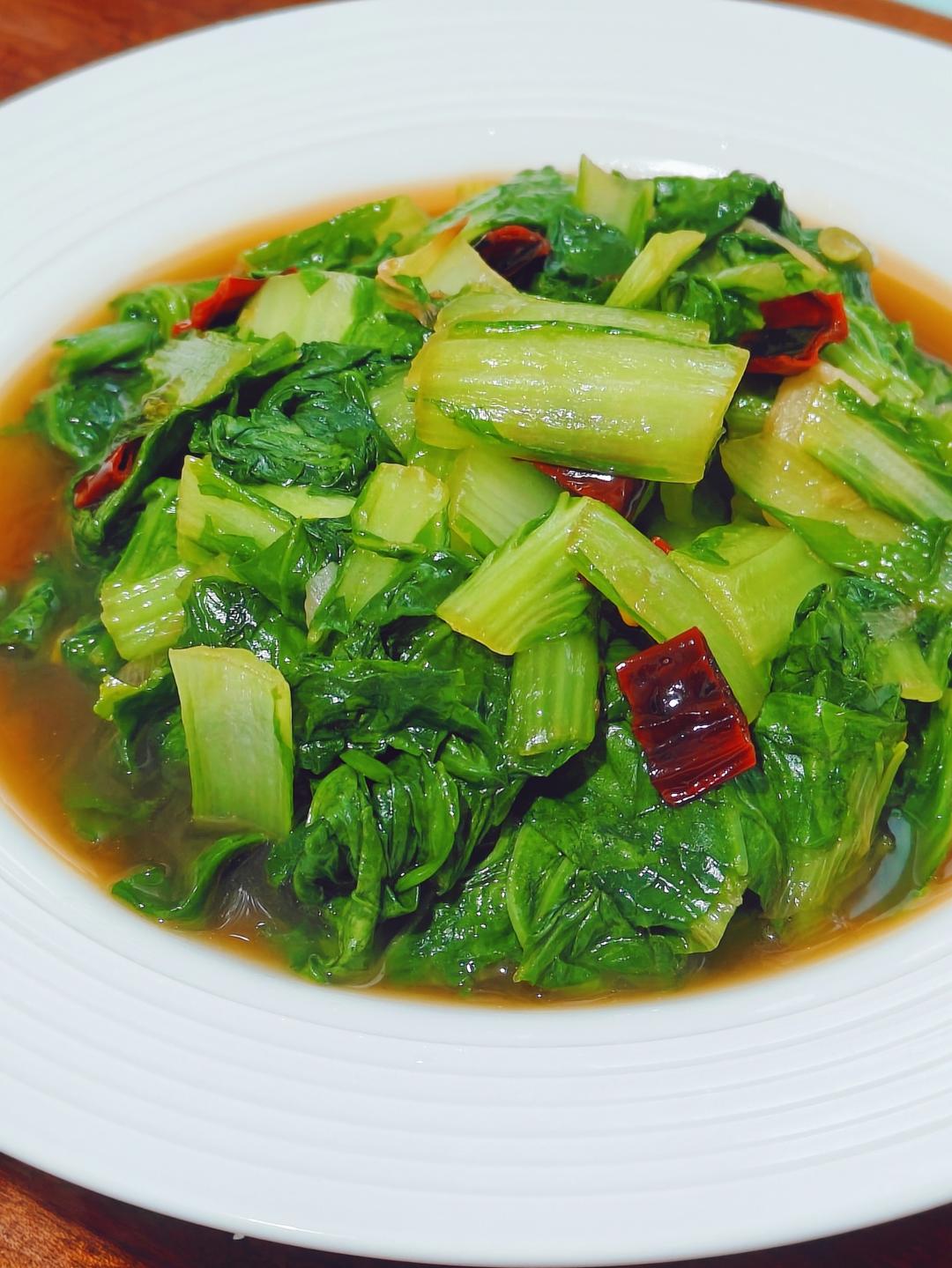 家常炝炒小白菜 | 翠绿不出水，咸香微辣超下饭