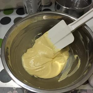 椰蓉酥粒红豆玛芬的做法 步骤3