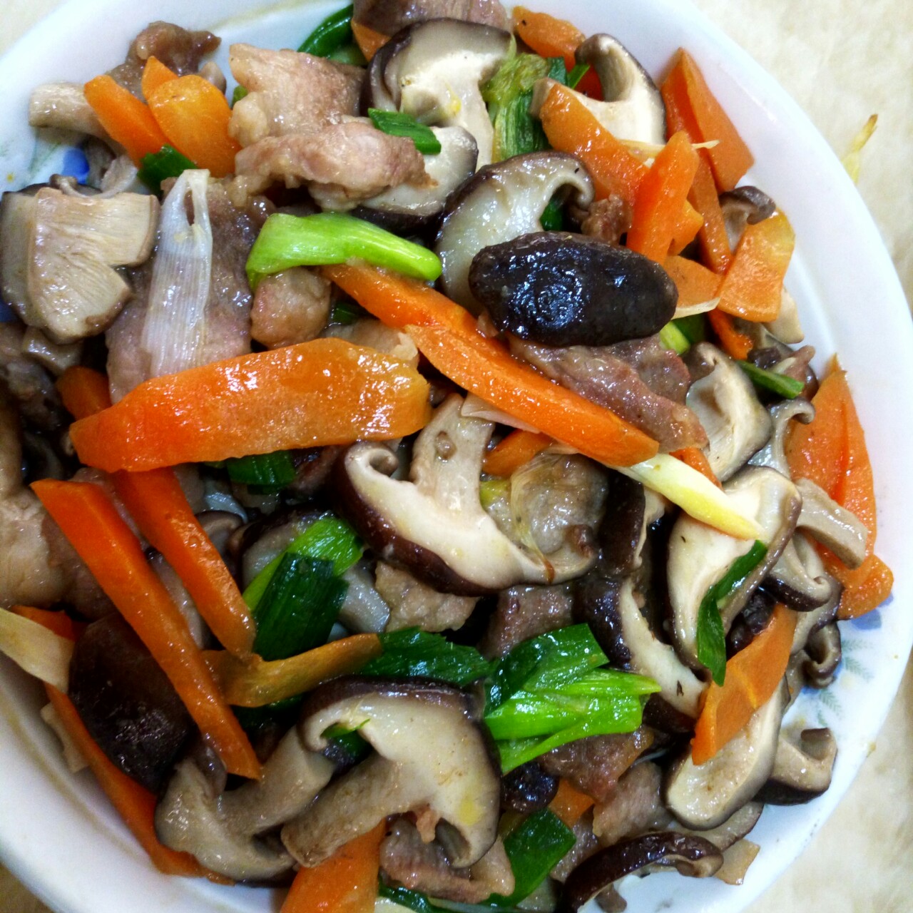 香菇炒肉，超级下饭哦