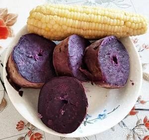 超简单的土豆紫薯酸奶水果盒子蛋糕的做法 步骤3