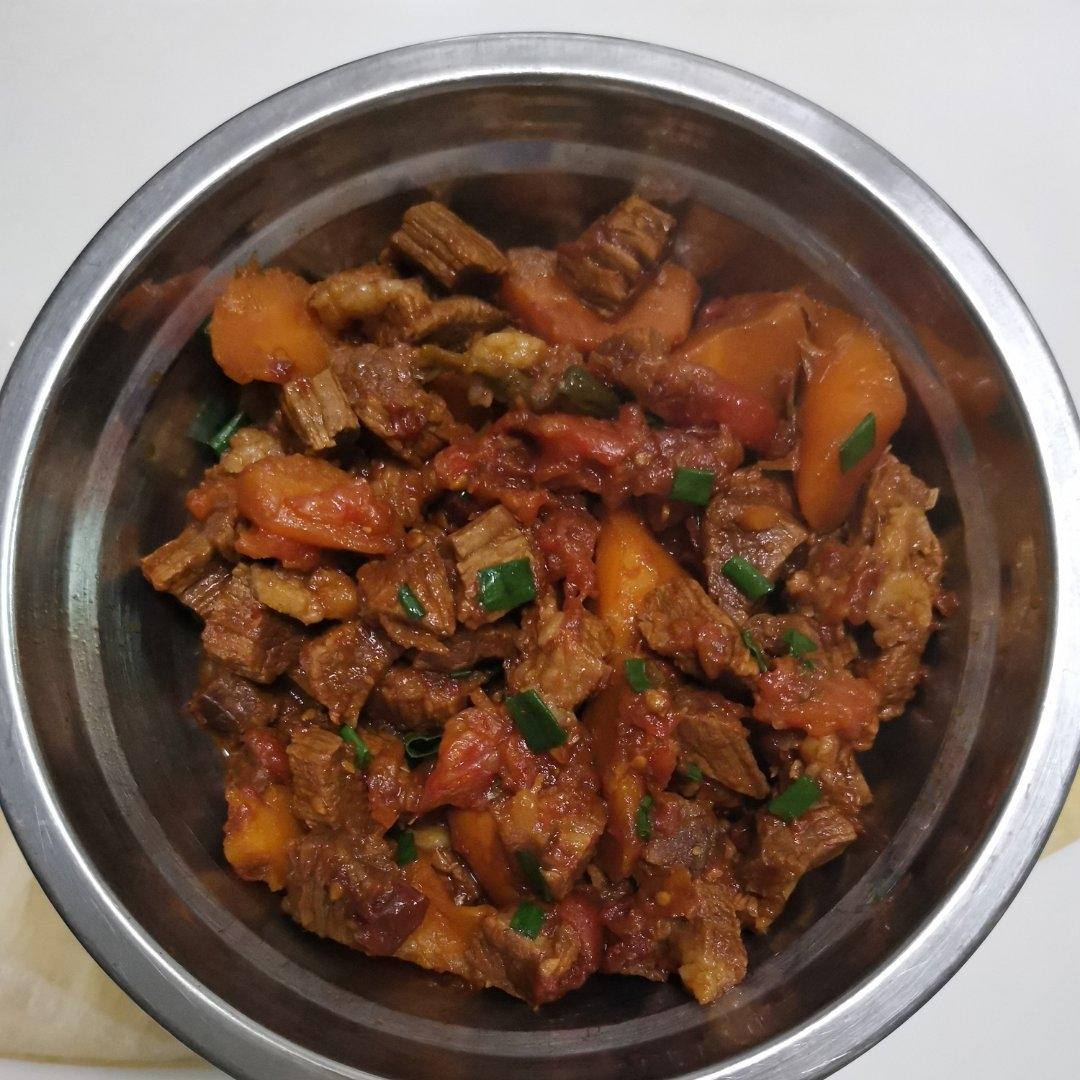 牛肉炖西红柿