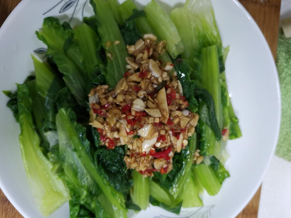 莴笋叶不要扔，这样凉拌最好吃！