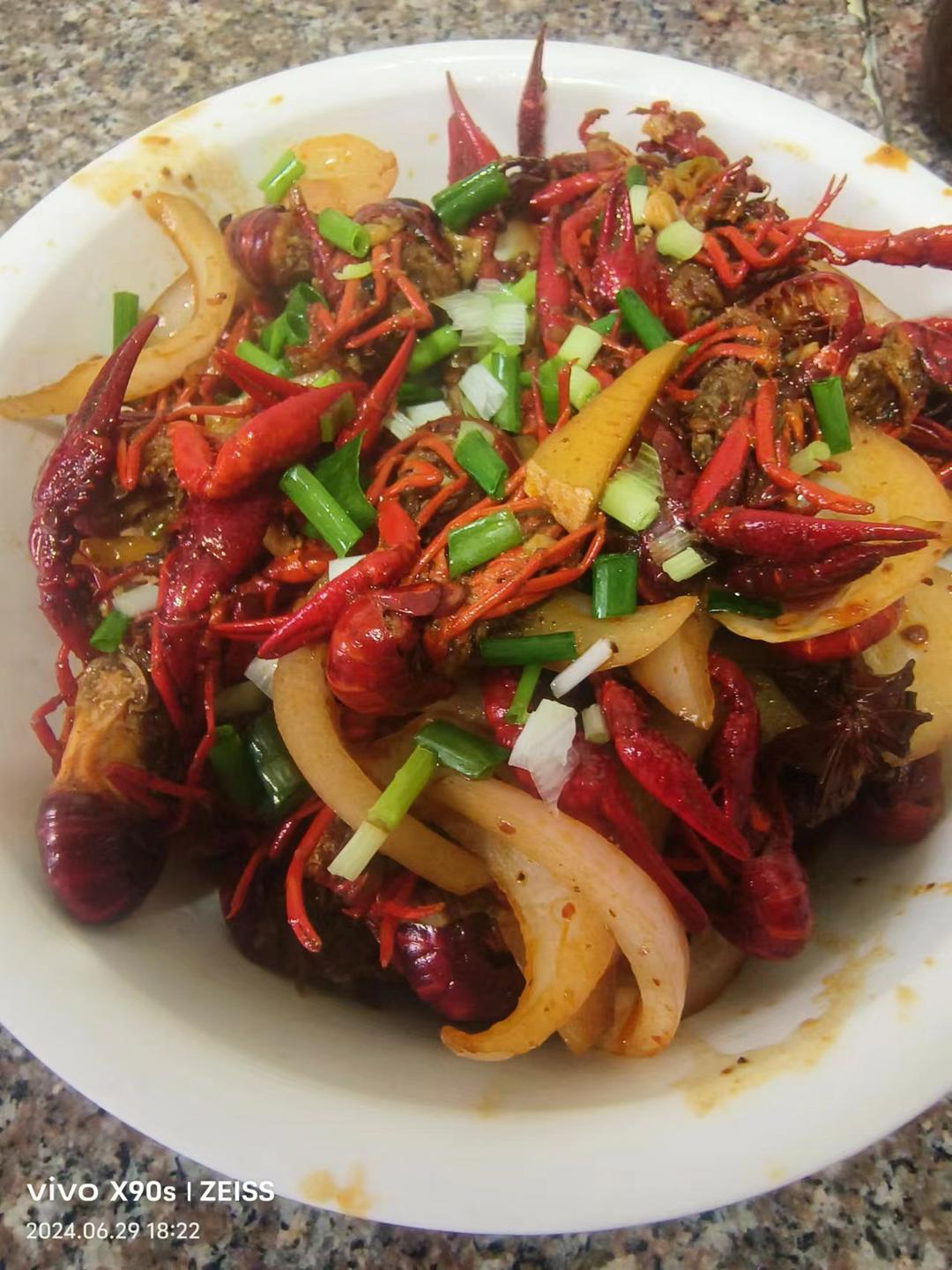 新手第一次做的香辣小龙虾（非常简单）