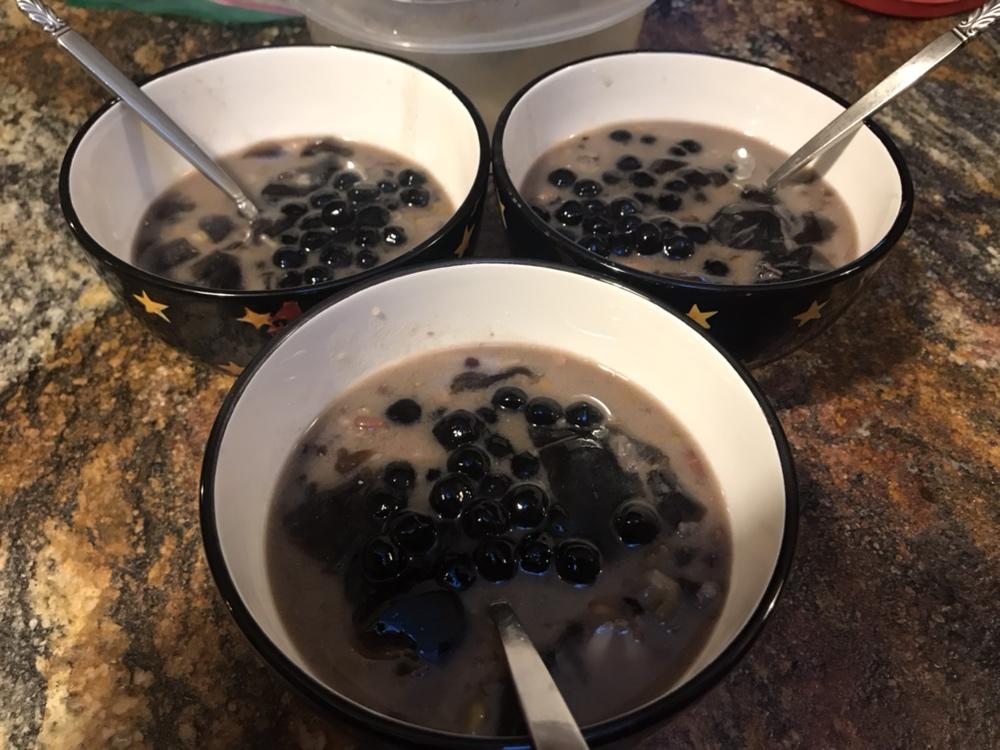 红豆芋圆椰奶烧仙草