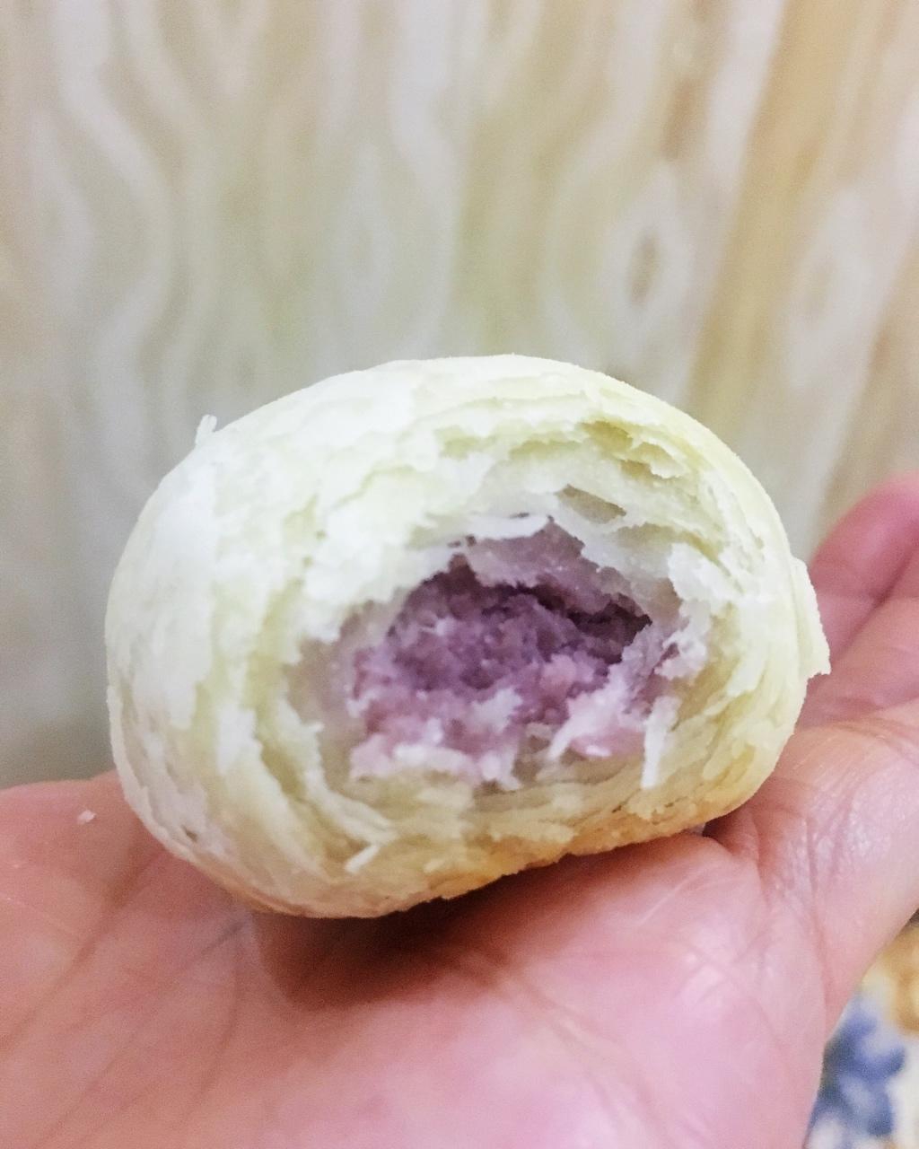 紫薯香芋蛋黄酥