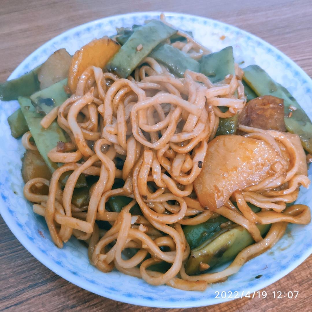 土豆豆角焖面