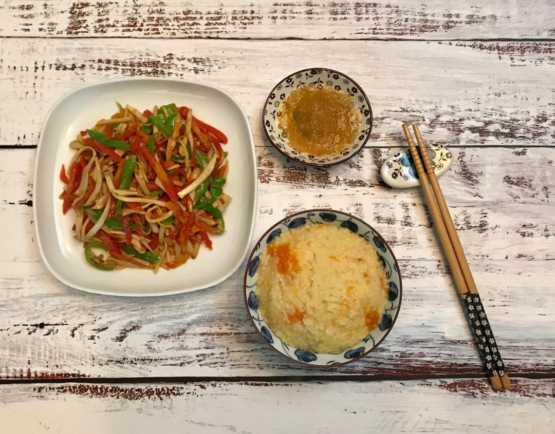 素炒三丝（青椒杏鲍菇胡萝卜）