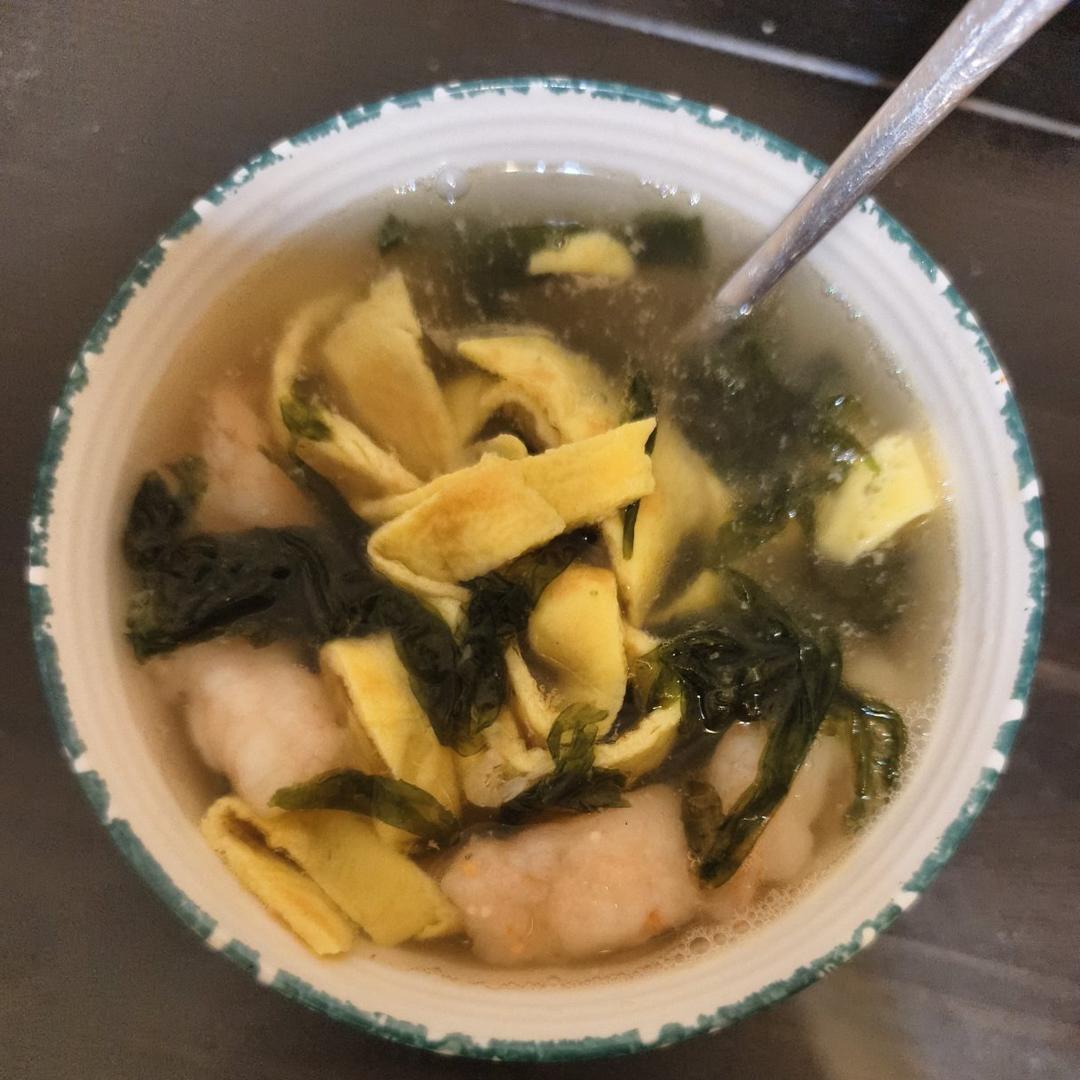 低卡鲜美的紫菜虾滑汤！好喝不胖减脂餐