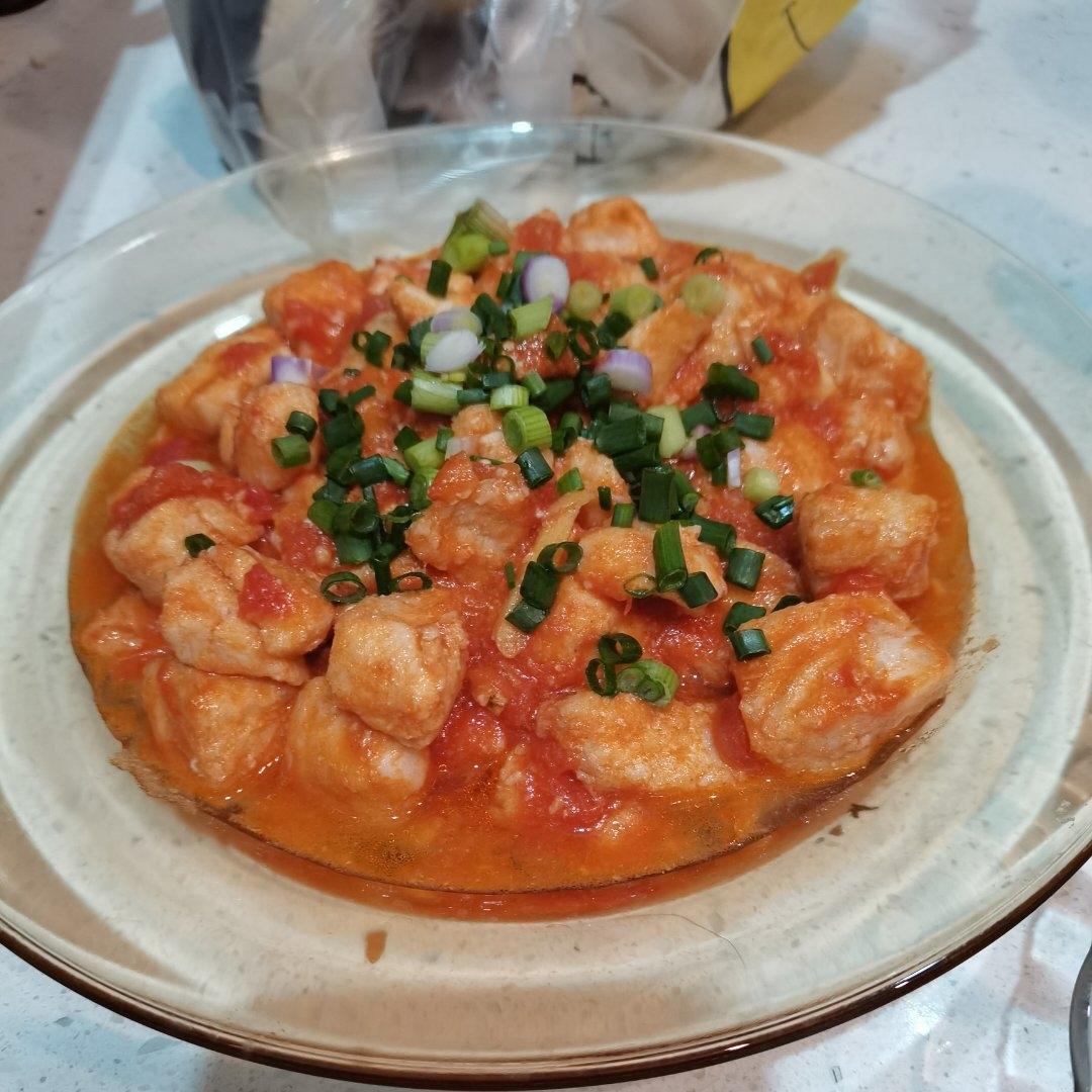 番茄鱼巴沙鱼（也可以用番茄龙利鱼），番茄酱汁超浓郁，营养又下饭！