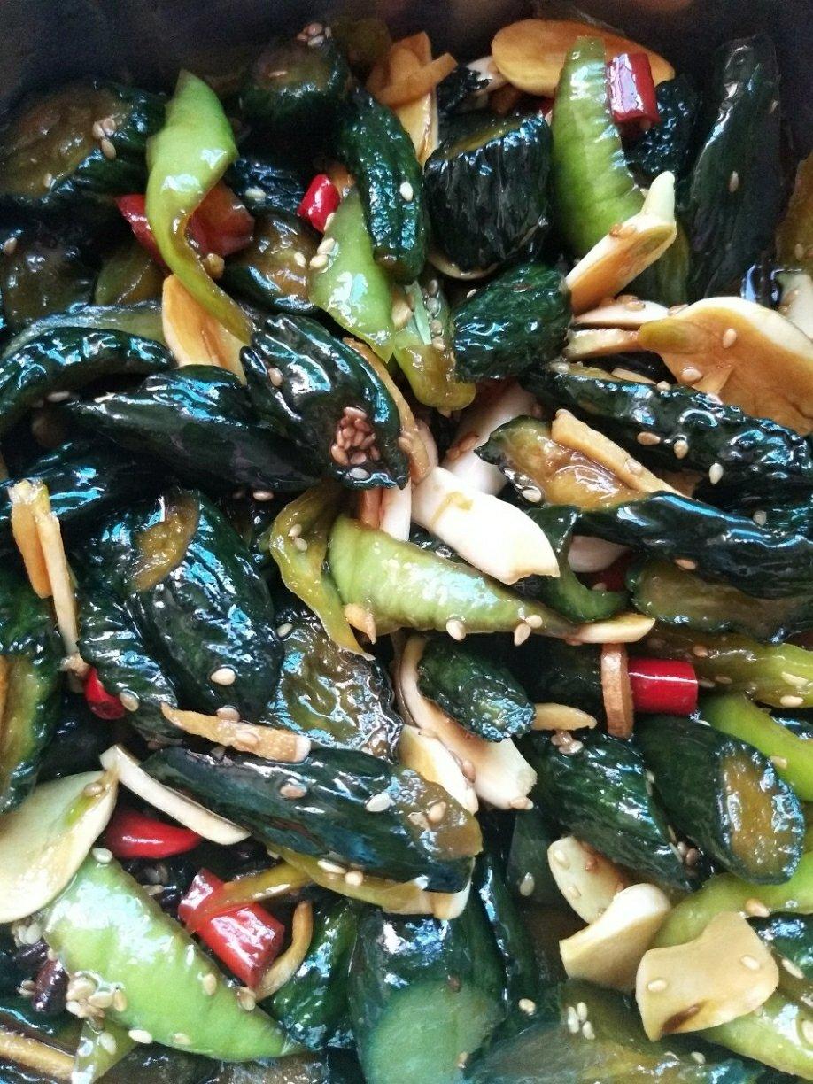 腌黄瓜（非常好吃的咸菜）