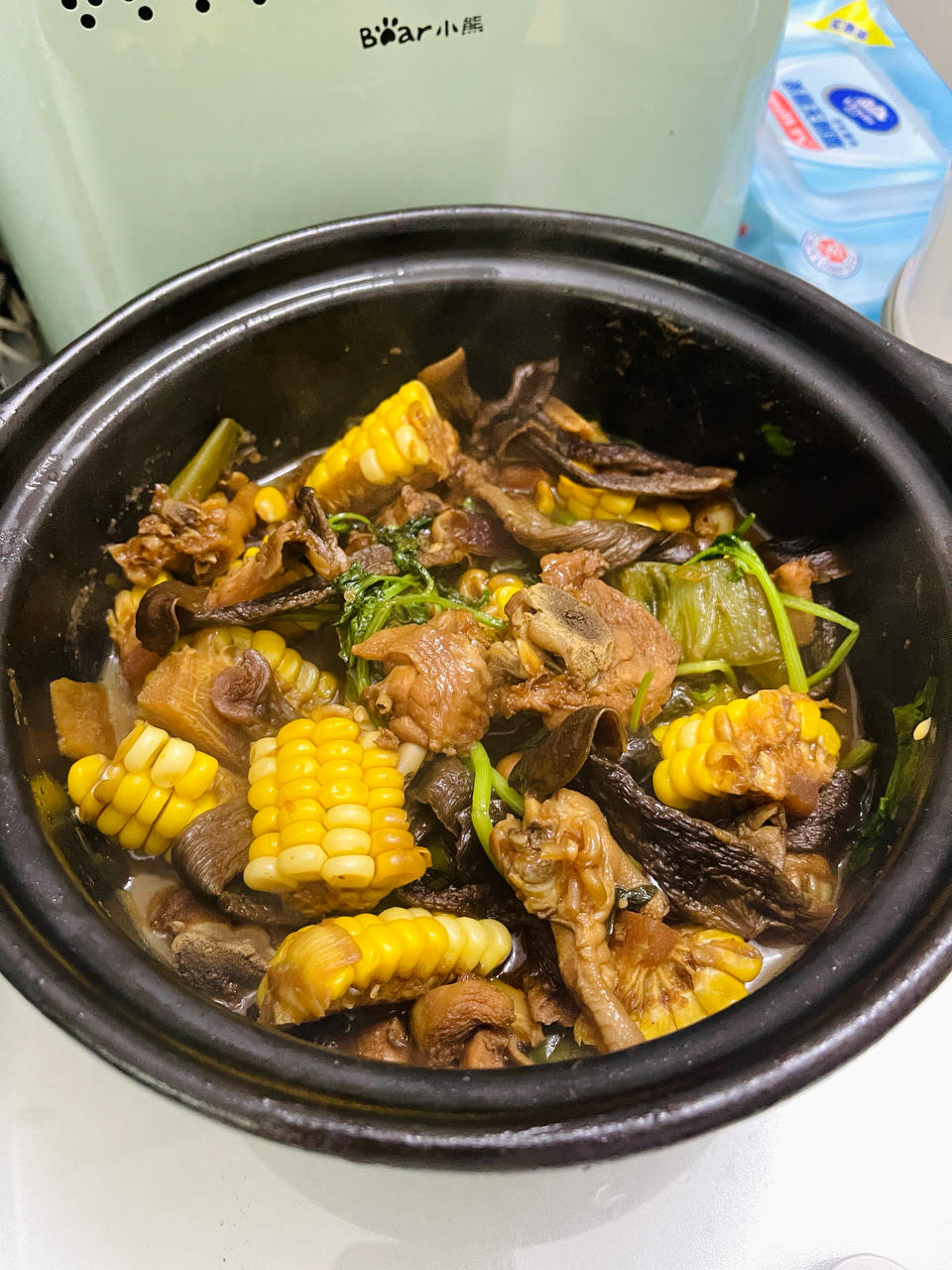 可以吃几碗饭的广东鸡煲奇味鸡煲