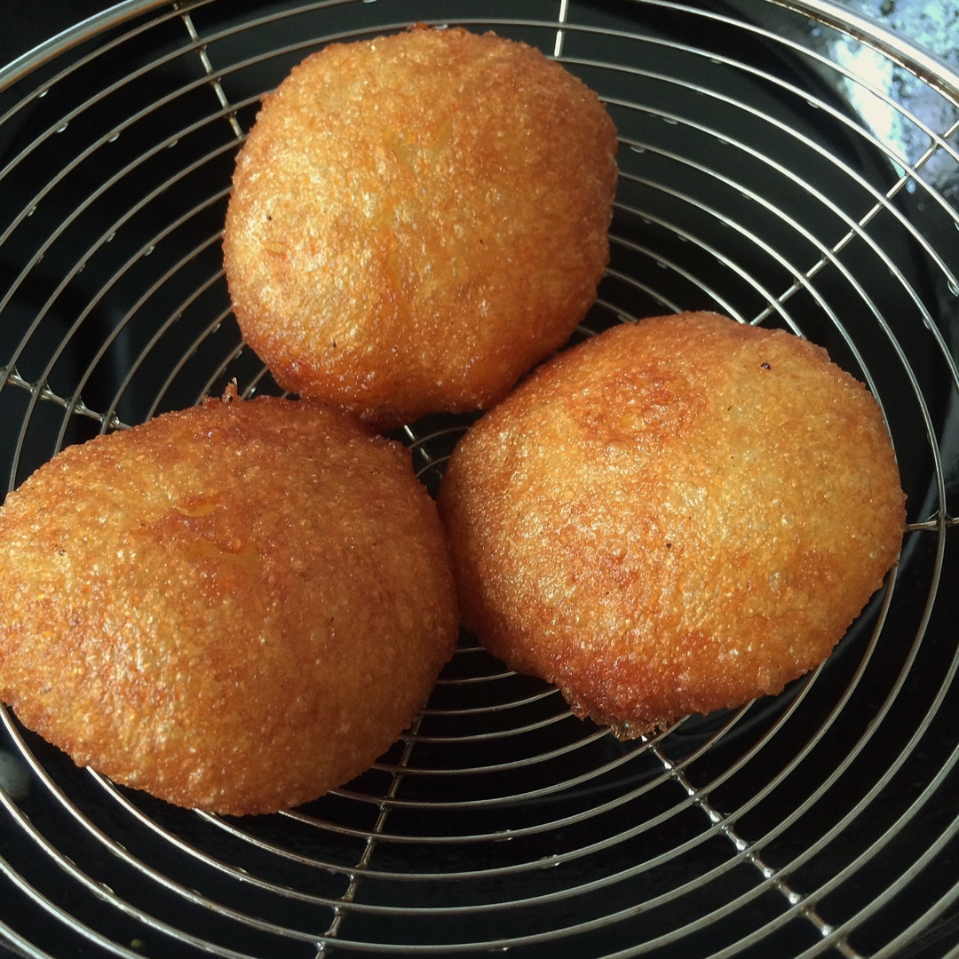 一步两步三四步做的炸糖糕