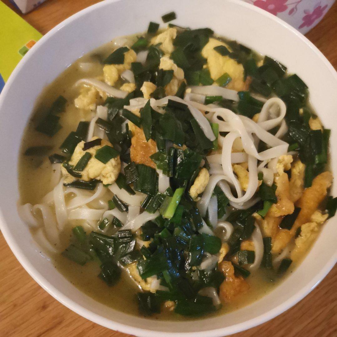 韭菜鸡蛋面