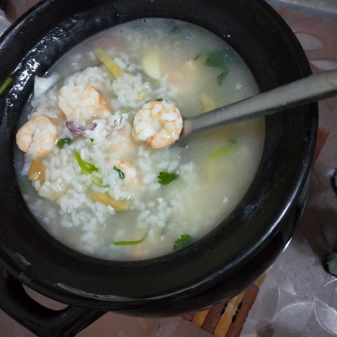 鲜到没朋友的砂锅粥