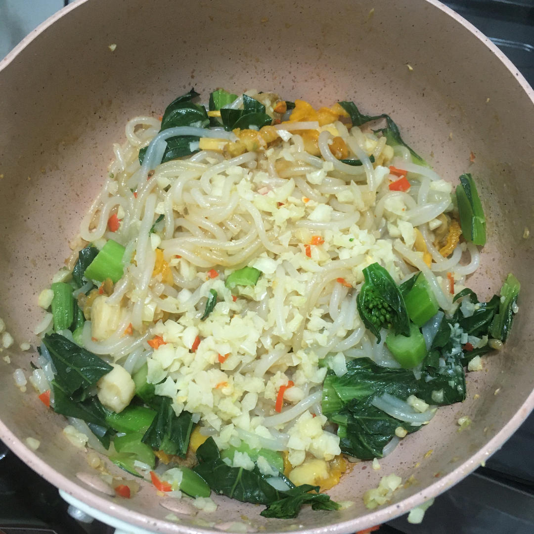 零失败的蒜蓉粉丝蒸扇贝