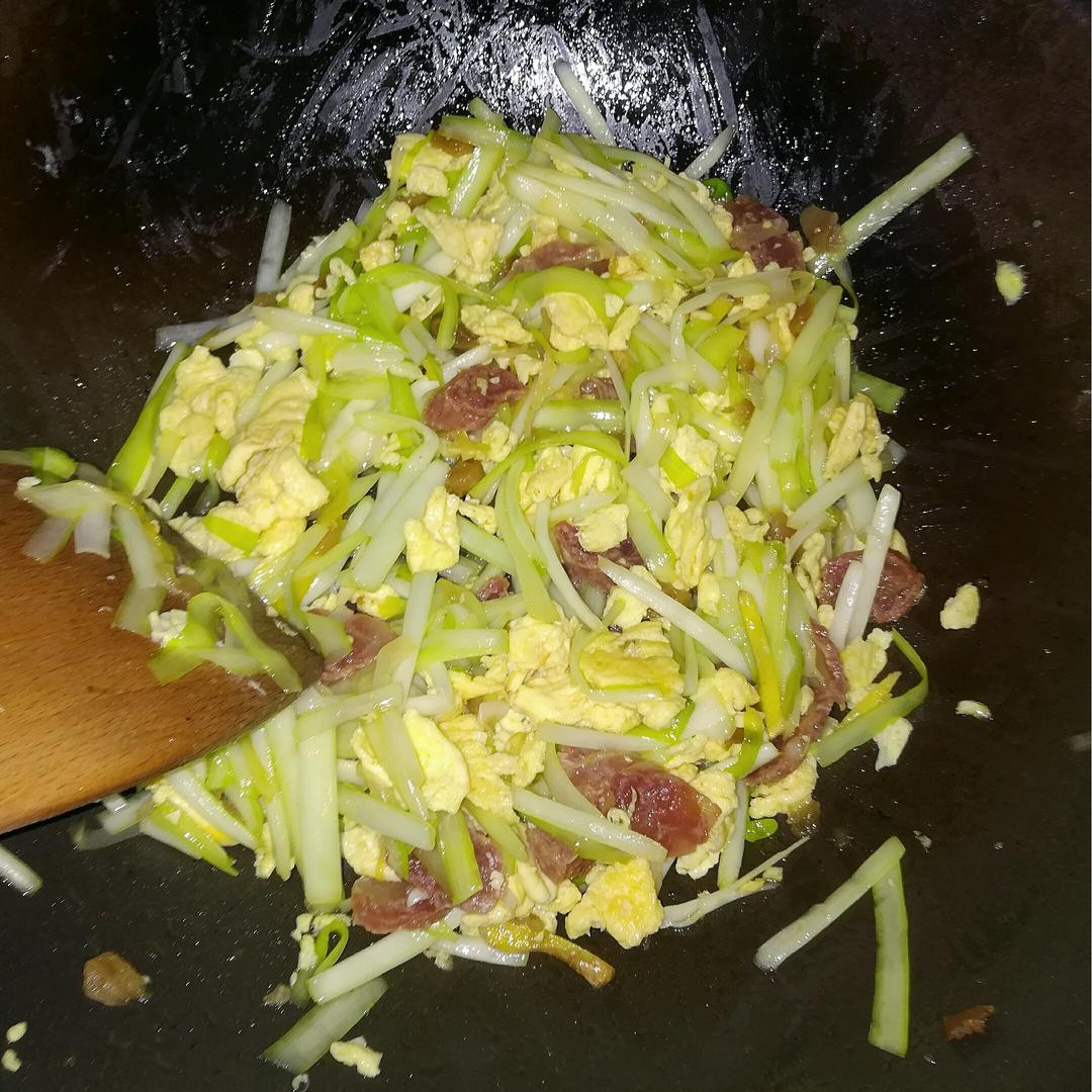 老丁的私房菜－韭黄炒鸡蛋
