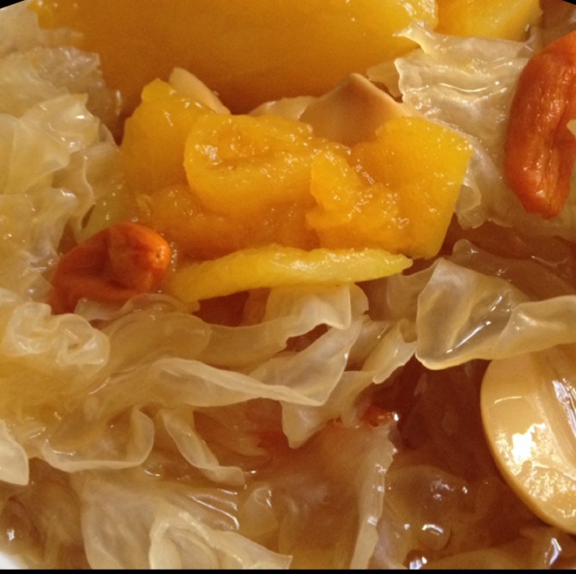 木瓜银耳莲子汤