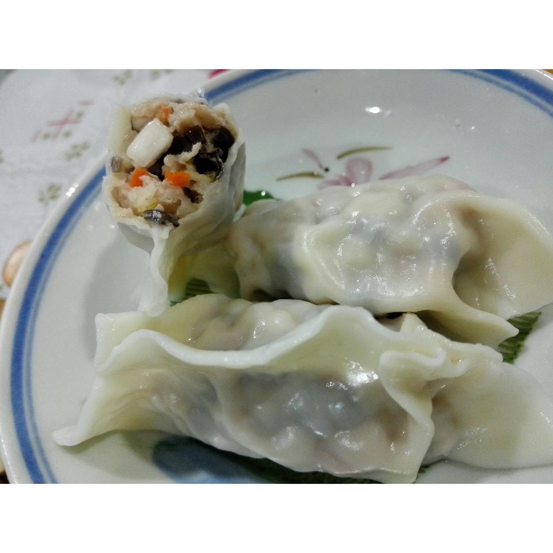 白菜香菇胡萝卜猪肉水饺