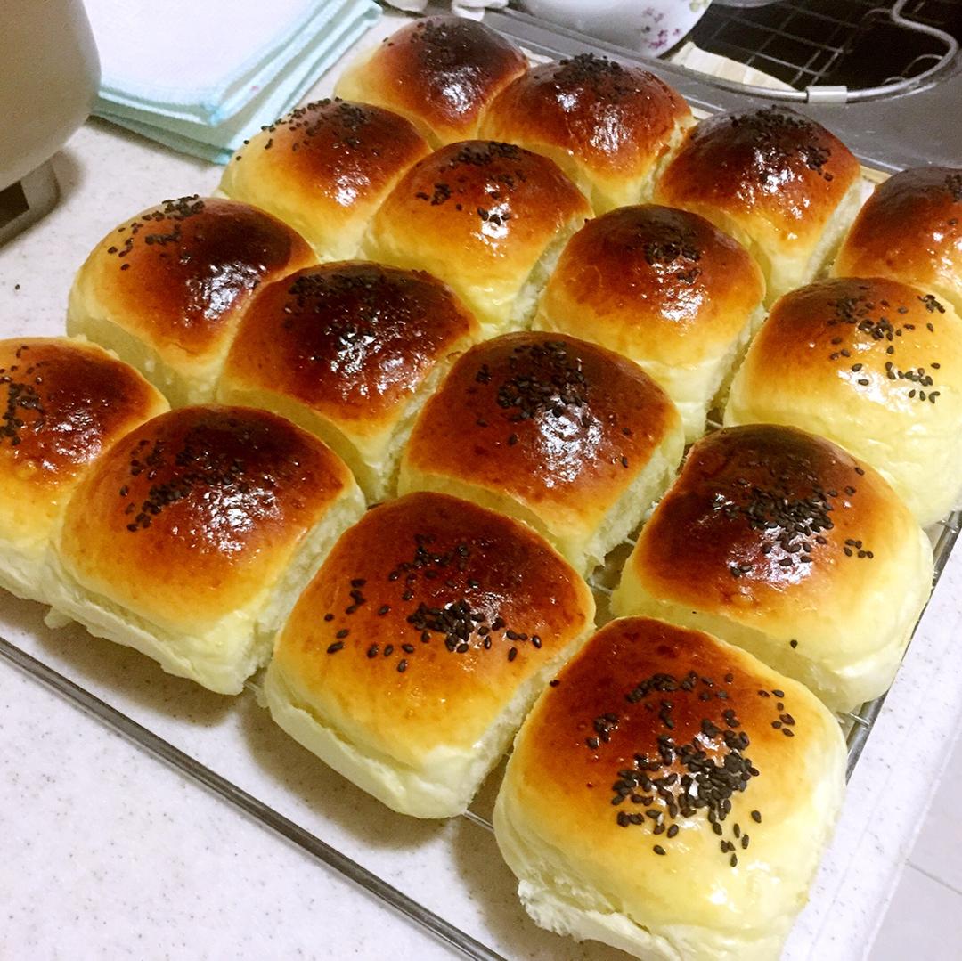 鲜奶油小餐包（一次发酵）