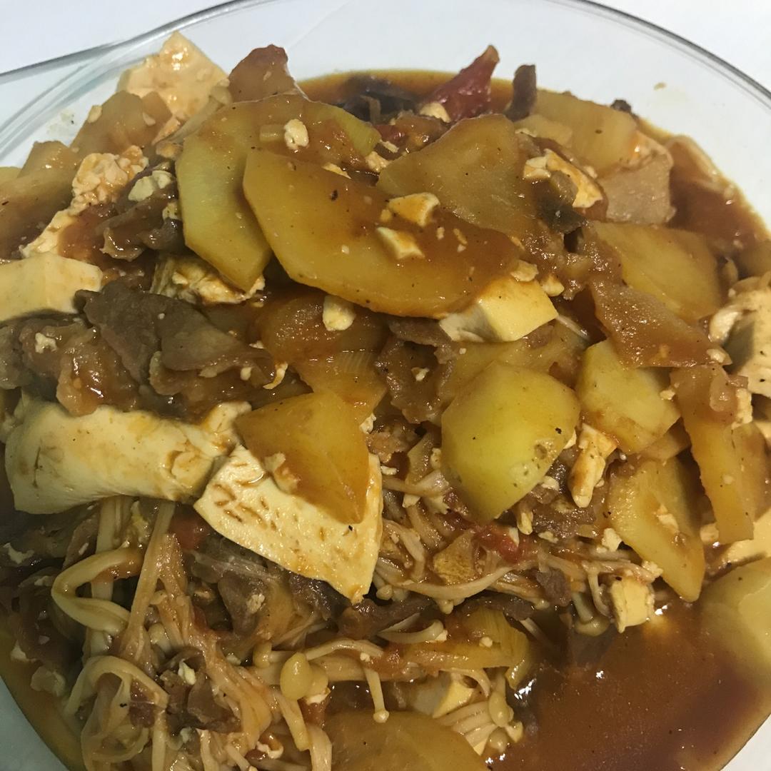 金针菇肥牛番茄锅