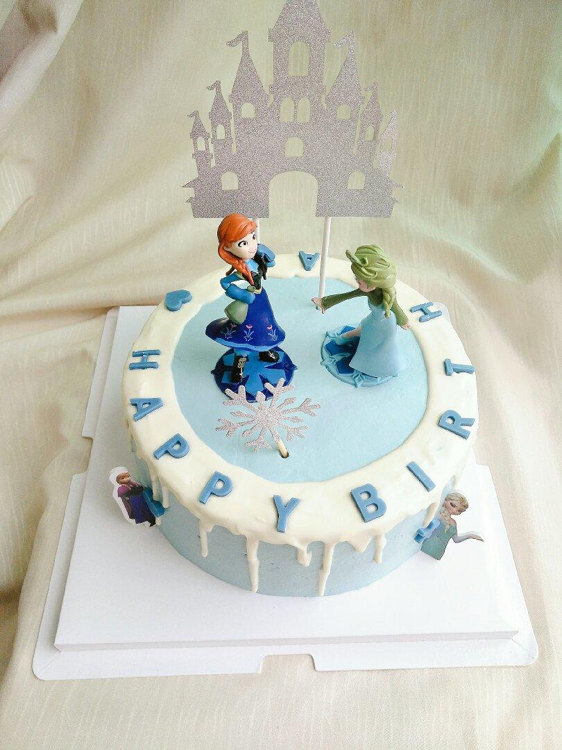 颜丽萍做的冰雪奇缘主题双层蛋糕--frozen艾莎