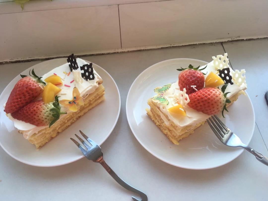 草莓城堡蛋糕