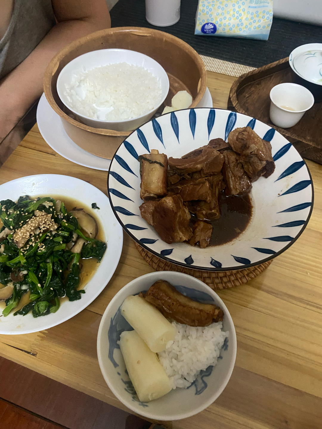 电饭煲焖红烧排骨