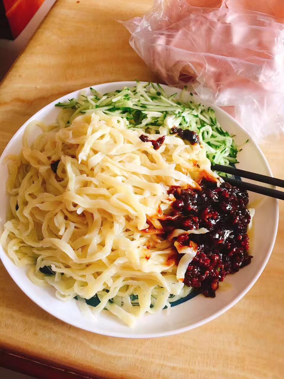 堂妈的炸酱面