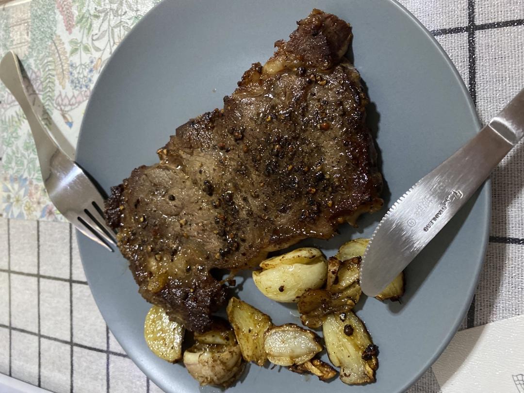 好吃到哭的煎牛排