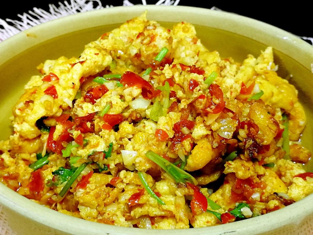 作品 黄家煮厨做的午餐2017年8月27日大绑五花 豆豉蒸鲮鱼 炸鸡块