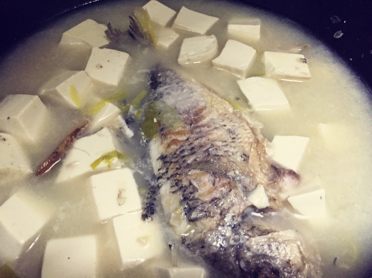 鲫鱼豆腐汤