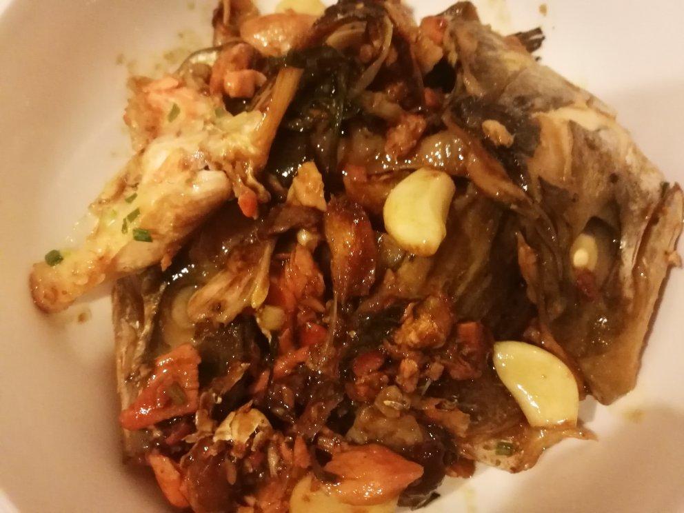 这么做《中餐厅》里的砂锅鱼头煲，超简单！